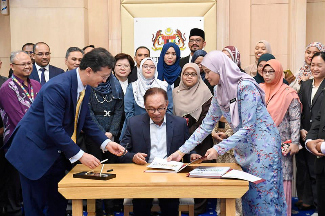 Majlis Sign-Off Dokumen Rasmi Belanjawan 2024